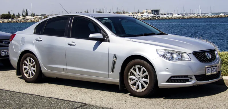 Holden Commodore VF, vista frontale